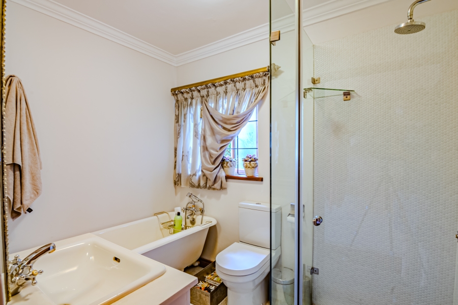 3 Bedroom Property for Sale in Waterkloof Ridge Gauteng