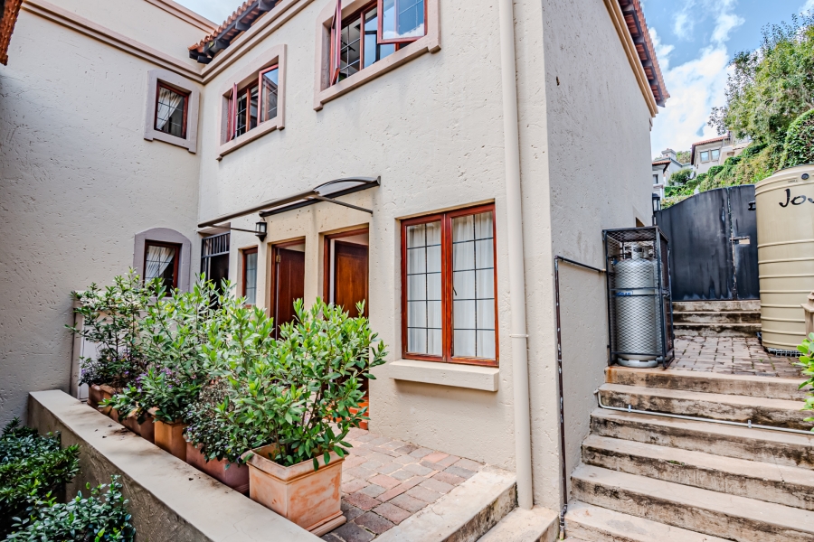 3 Bedroom Property for Sale in Waterkloof Ridge Gauteng
