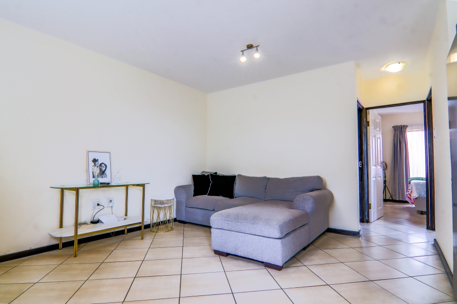 2 Bedroom Property for Sale in The Reeds Gauteng