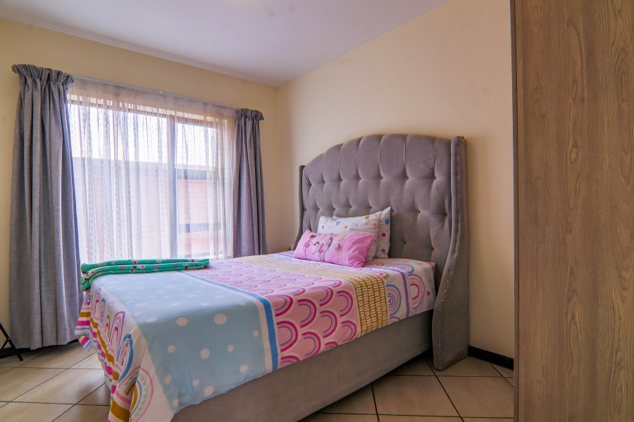 2 Bedroom Property for Sale in The Reeds Gauteng