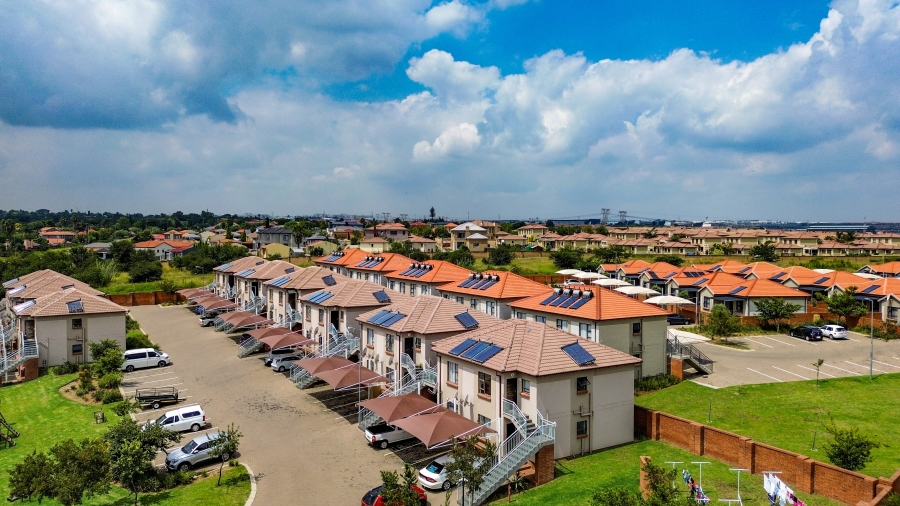2 Bedroom Property for Sale in The Reeds Gauteng