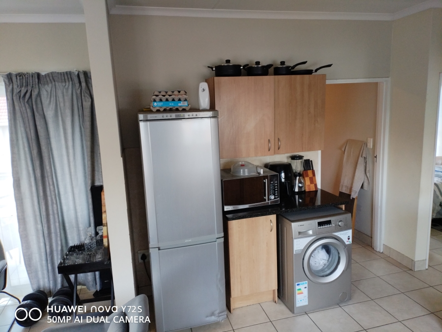 2 Bedroom Property for Sale in Kosmosdal Gauteng