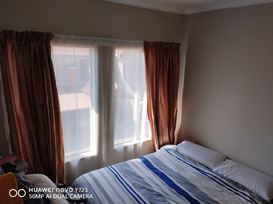 2 Bedroom Property for Sale in Kosmosdal Gauteng