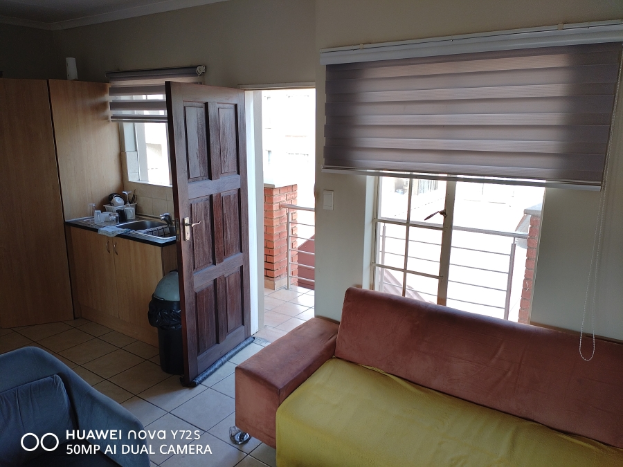 2 Bedroom Property for Sale in Kosmosdal Gauteng
