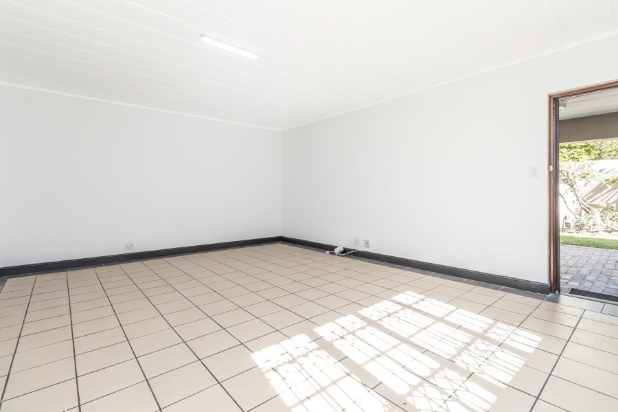 2 Bedroom Property for Sale in Paulshof Gauteng