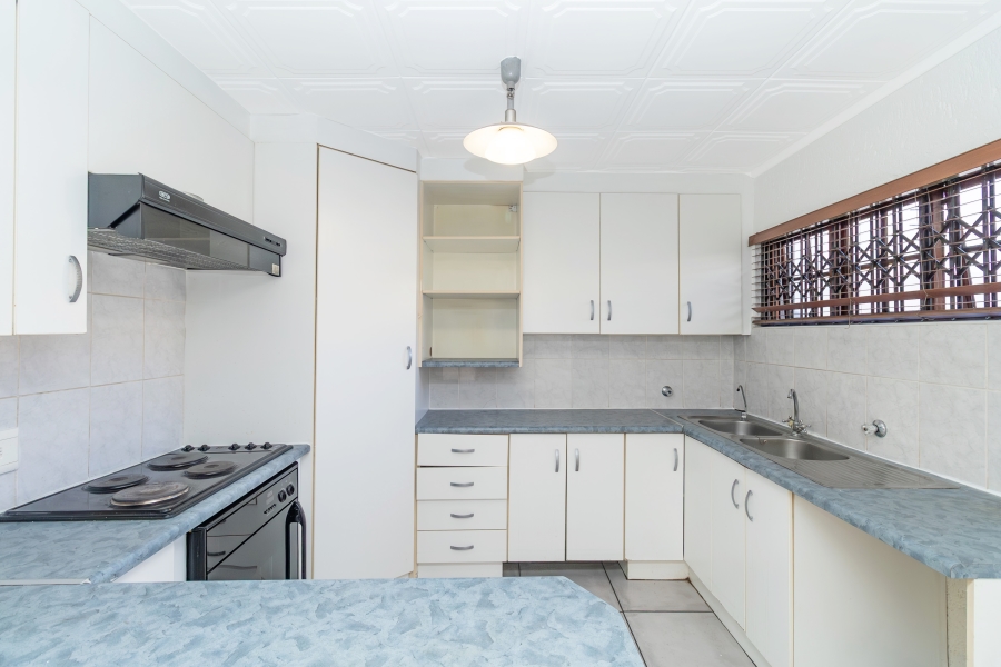 2 Bedroom Property for Sale in Paulshof Gauteng