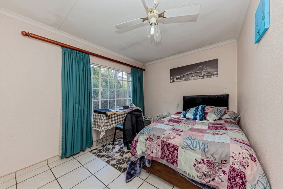 3 Bedroom Property for Sale in Helderkruin Gauteng