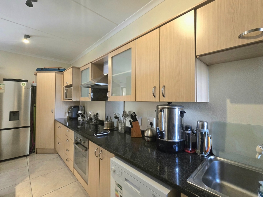 2 Bedroom Property for Sale in Beverley Gauteng