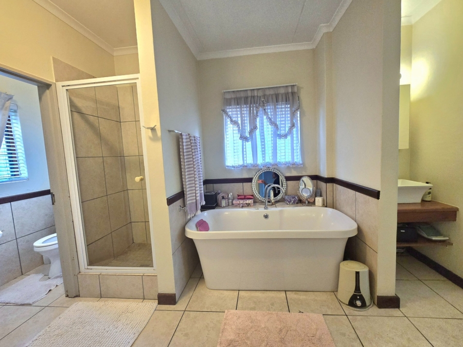 2 Bedroom Property for Sale in Beverley Gauteng