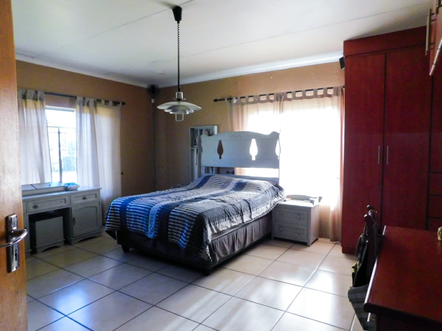 4 Bedroom Property for Sale in Spaarwater Gauteng