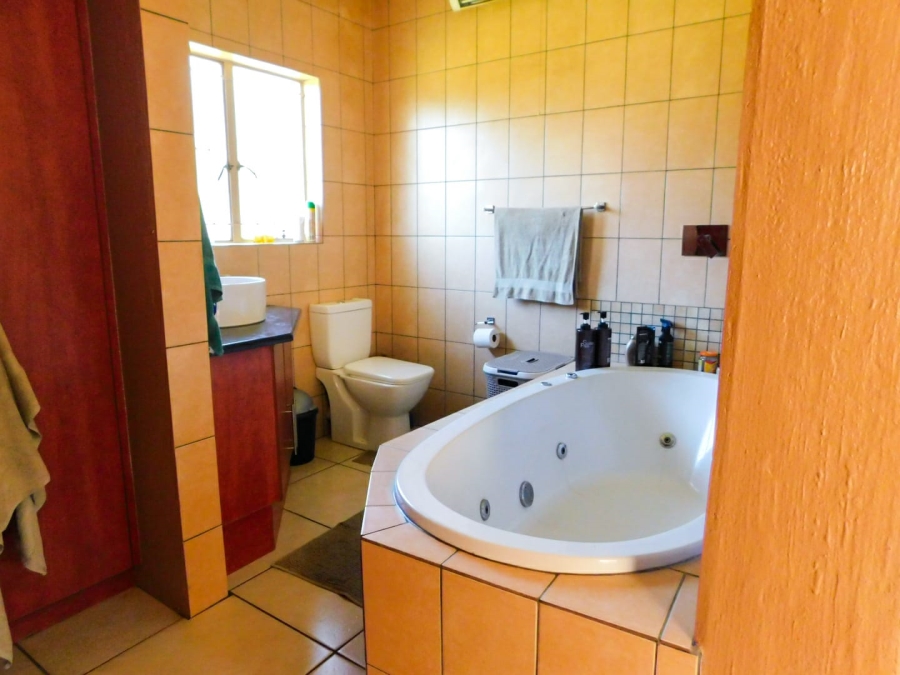 4 Bedroom Property for Sale in Spaarwater Gauteng