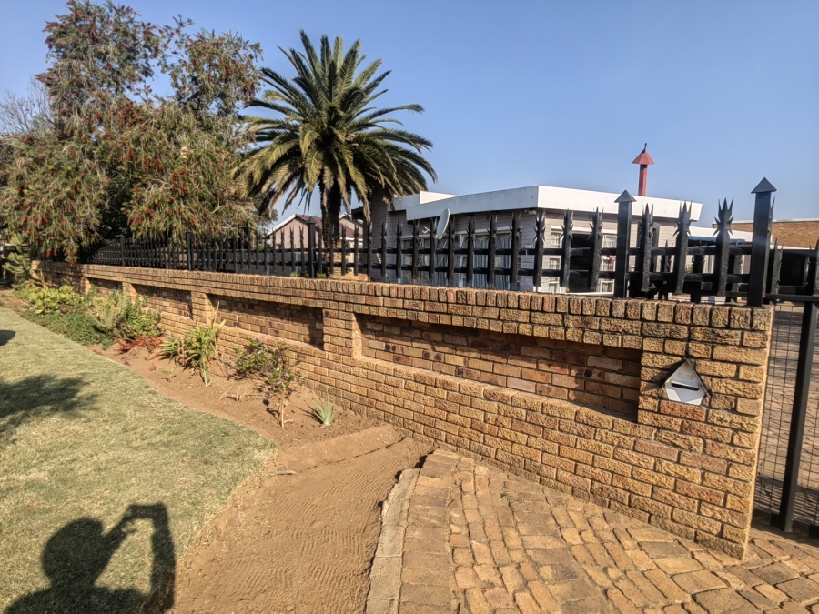 3 Bedroom Property for Sale in Ferryvale Gauteng