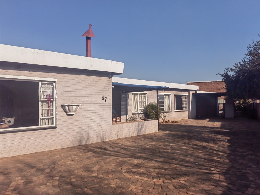 3 Bedroom Property for Sale in Ferryvale Gauteng