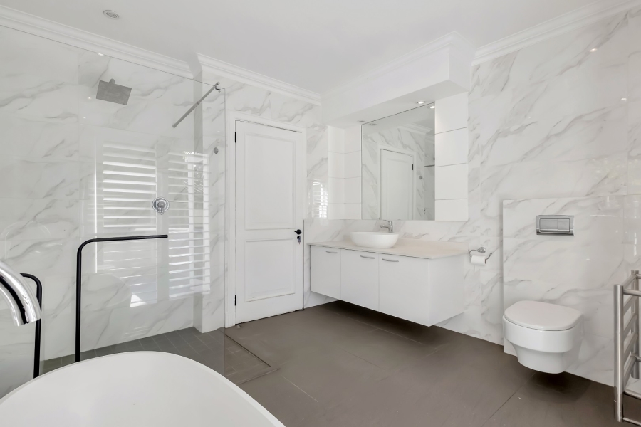 To Let 4 Bedroom Property for Rent in Bryanston Gauteng
