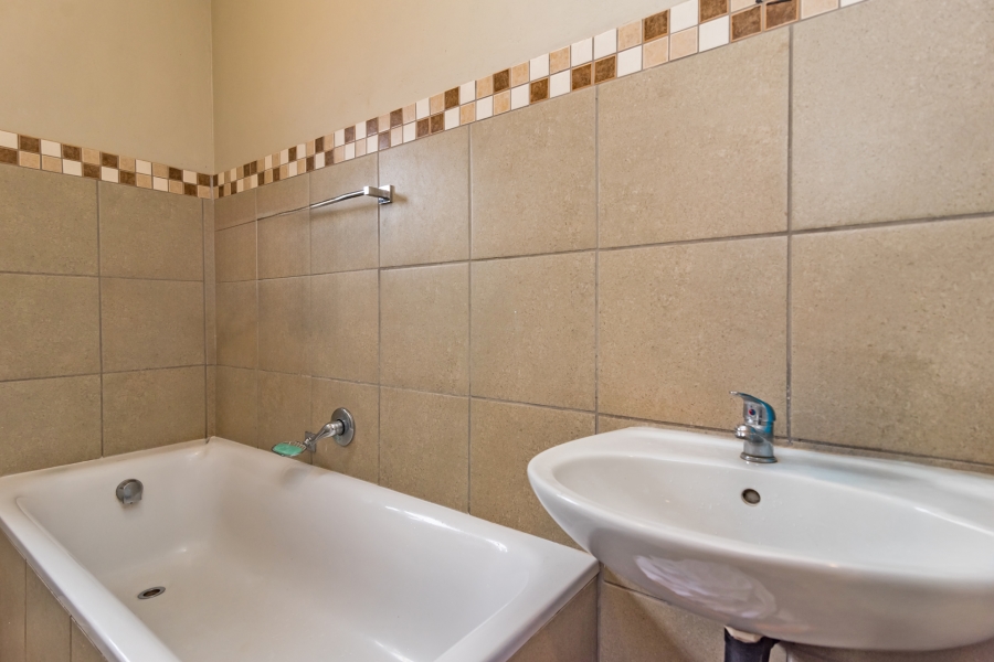 3 Bedroom Property for Sale in Protea Glen Gauteng