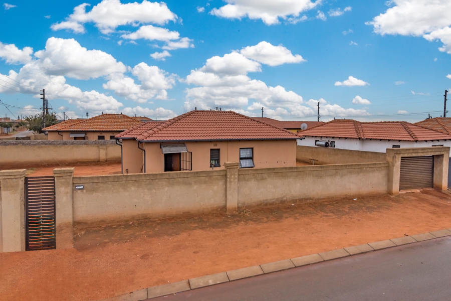 3 Bedroom Property for Sale in Protea Glen Gauteng