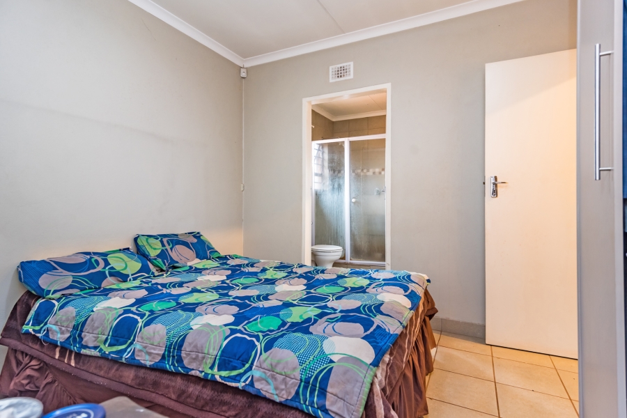 3 Bedroom Property for Sale in Protea Glen Gauteng