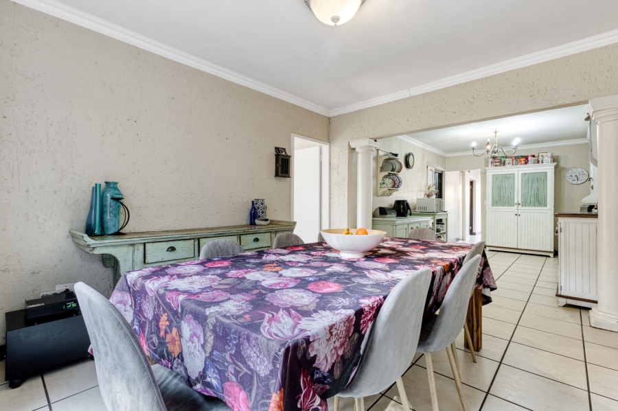 To Let 4 Bedroom Property for Rent in Fourways Gardens Gauteng