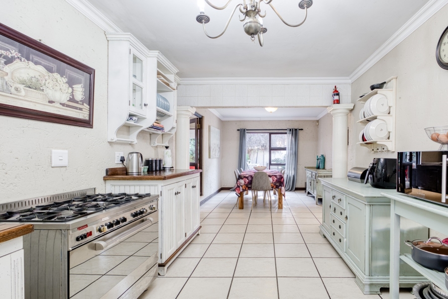 To Let 4 Bedroom Property for Rent in Fourways Gardens Gauteng