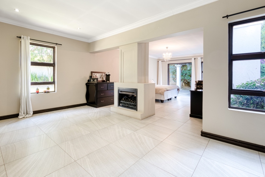 To Let 4 Bedroom Property for Rent in Fourways Gardens Gauteng