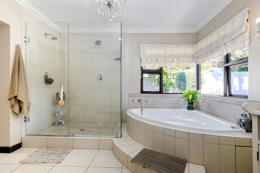 To Let 4 Bedroom Property for Rent in Fourways Gardens Gauteng