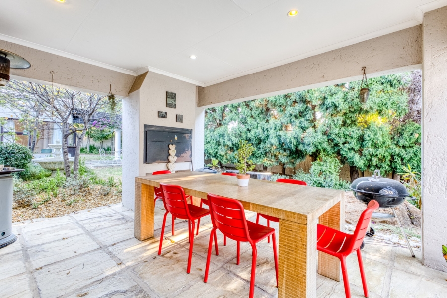 To Let 4 Bedroom Property for Rent in Fourways Gardens Gauteng
