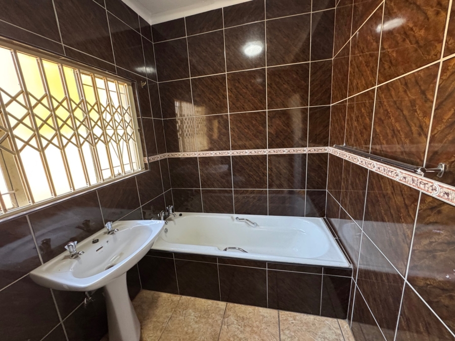 4 Bedroom Property for Sale in Parkrand Gauteng