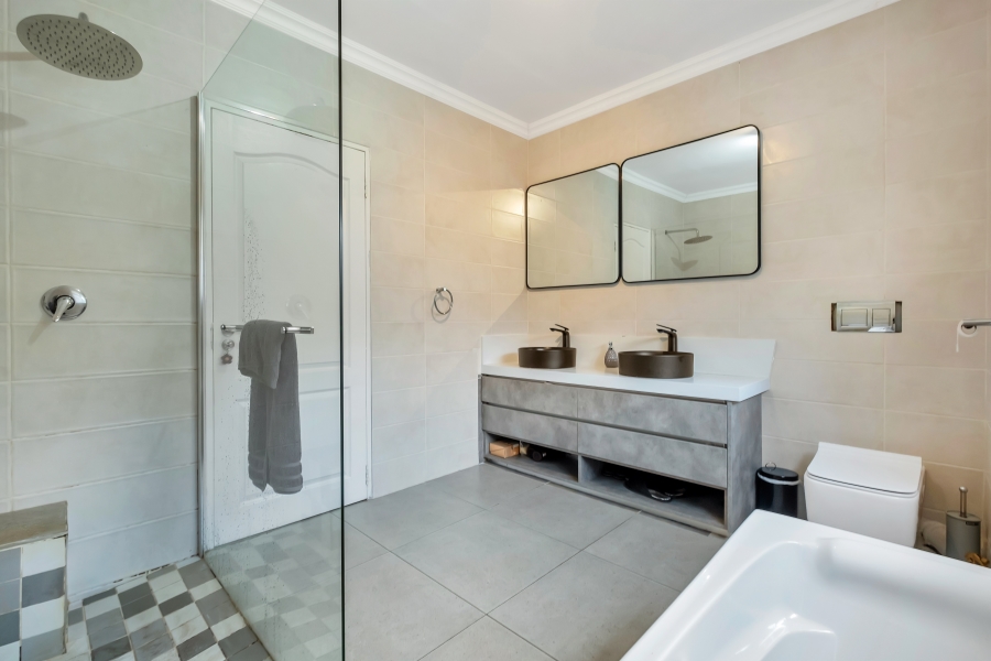 3 Bedroom Property for Sale in Strathavon Gauteng