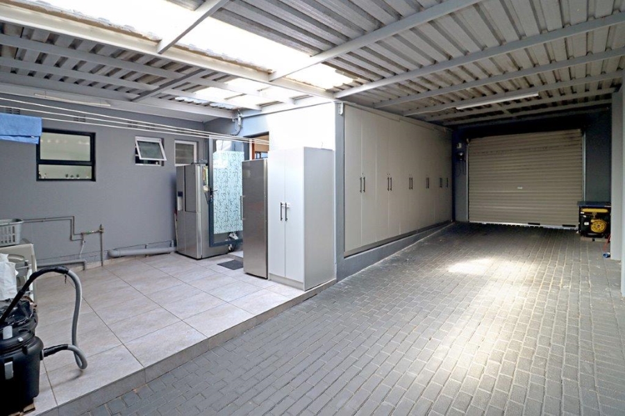 3 Bedroom Property for Sale in Marais Steyn Park Gauteng