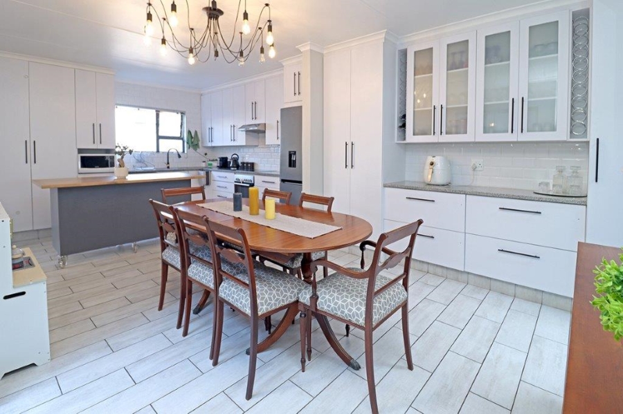 3 Bedroom Property for Sale in Marais Steyn Park Gauteng