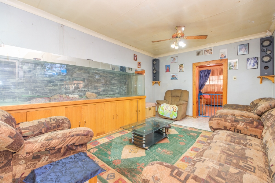 6 Bedroom Property for Sale in Tenacre A H Gauteng