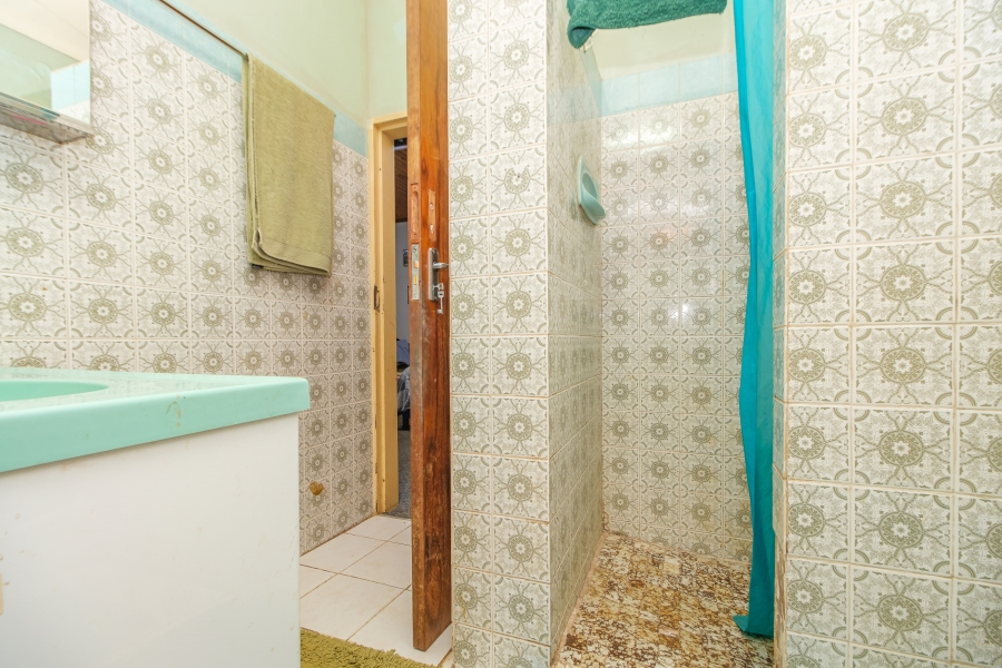6 Bedroom Property for Sale in Tenacre A H Gauteng