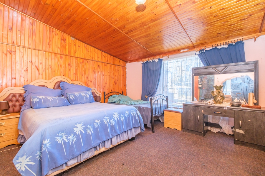 6 Bedroom Property for Sale in Tenacre A H Gauteng