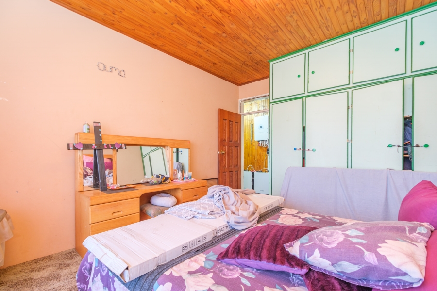 6 Bedroom Property for Sale in Tenacre A H Gauteng