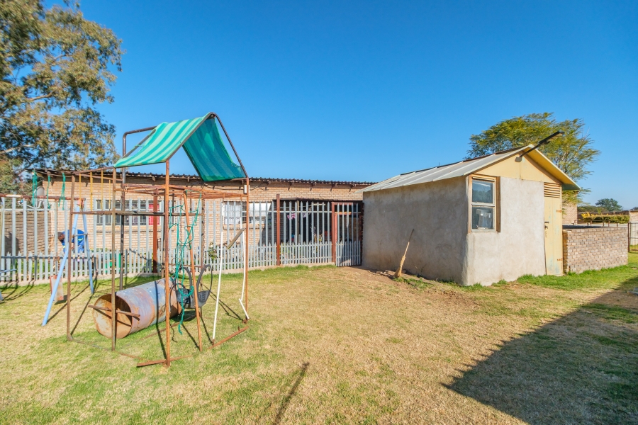 6 Bedroom Property for Sale in Tenacre A H Gauteng