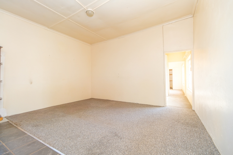 6 Bedroom Property for Sale in Tenacre A H Gauteng