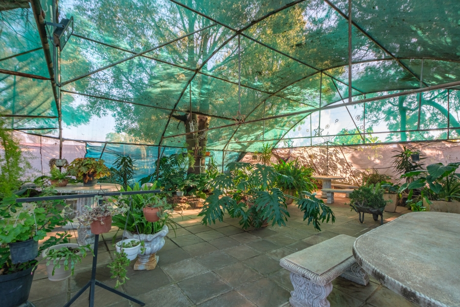 6 Bedroom Property for Sale in Tenacre A H Gauteng