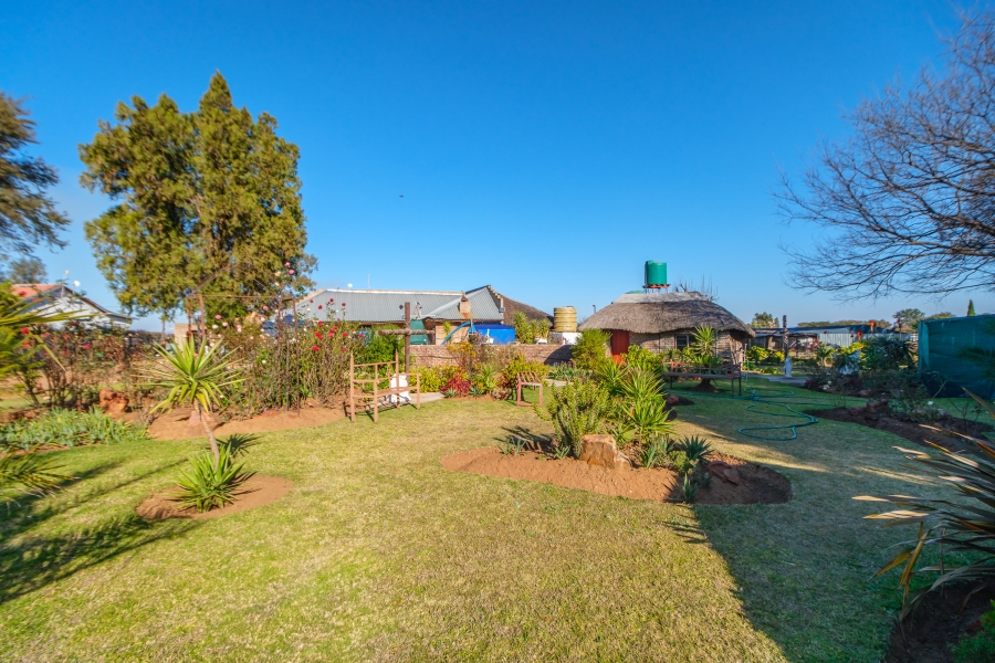 6 Bedroom Property for Sale in Tenacre A H Gauteng