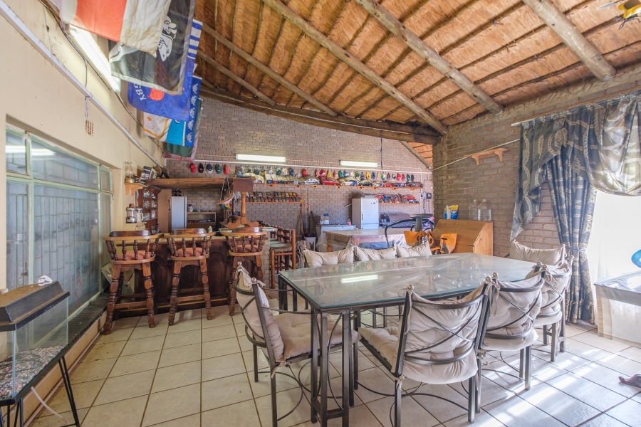 6 Bedroom Property for Sale in Tenacre A H Gauteng