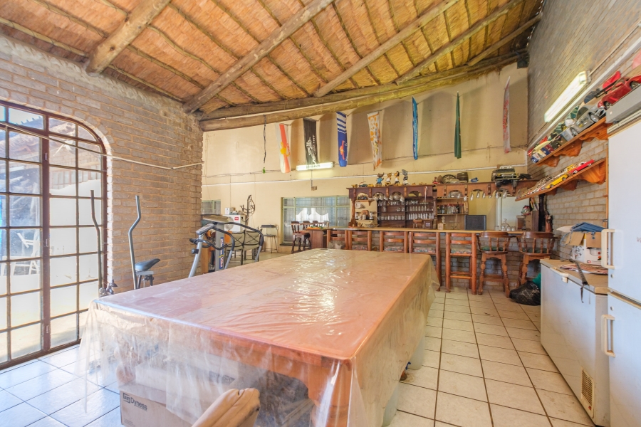 6 Bedroom Property for Sale in Tenacre A H Gauteng