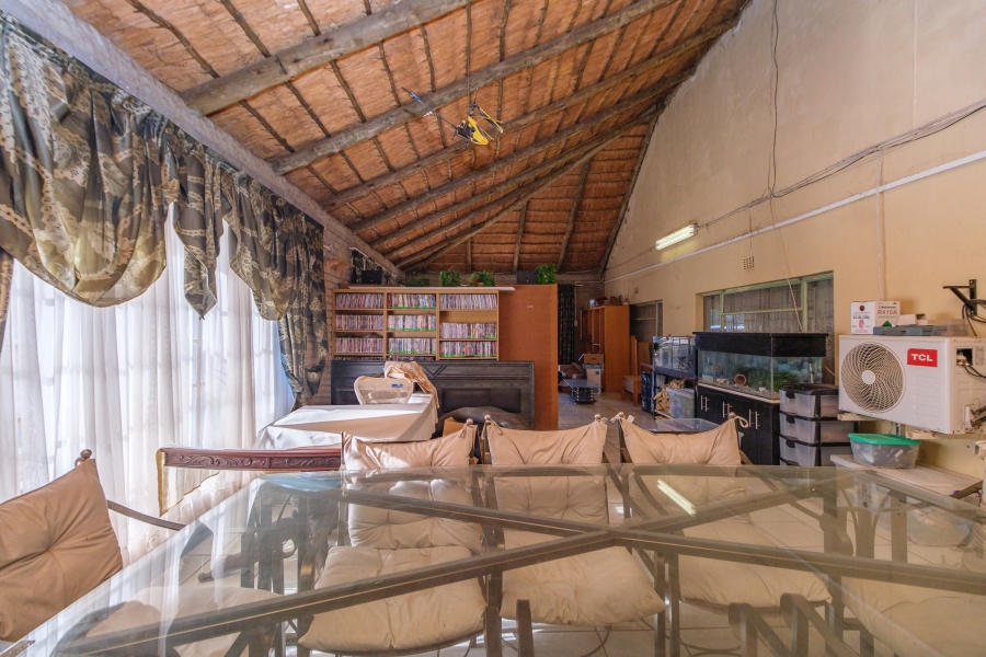 6 Bedroom Property for Sale in Tenacre A H Gauteng