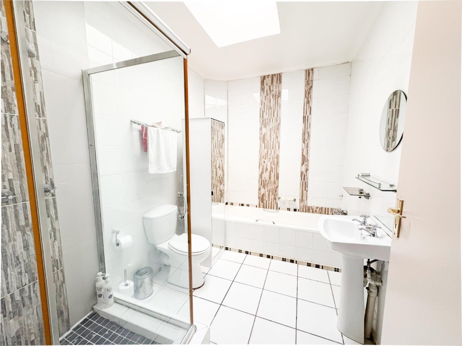 2 Bedroom Property for Sale in Halfway Gardens Gauteng