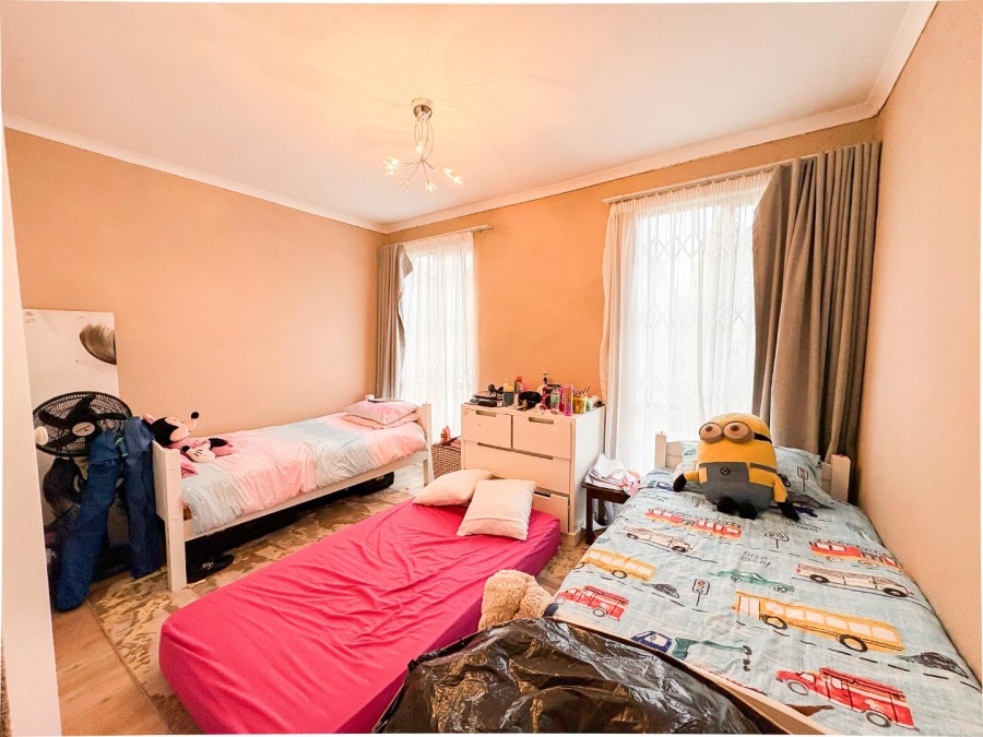 2 Bedroom Property for Sale in Halfway Gardens Gauteng
