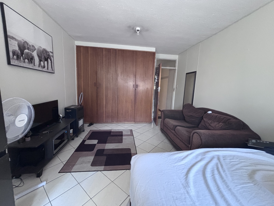 2 Bedroom Property for Sale in Pretoria Central Gauteng