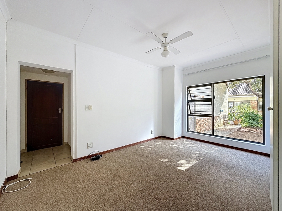 To Let 1 Bedroom Property for Rent in The Meadows Gauteng
