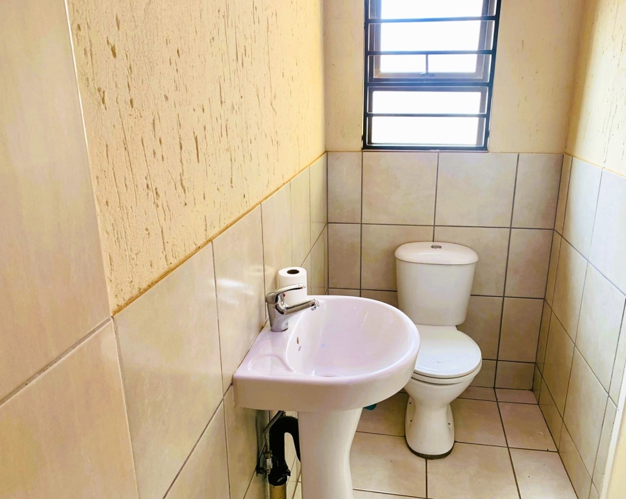 2 Bedroom Property for Sale in Bergsig Gauteng