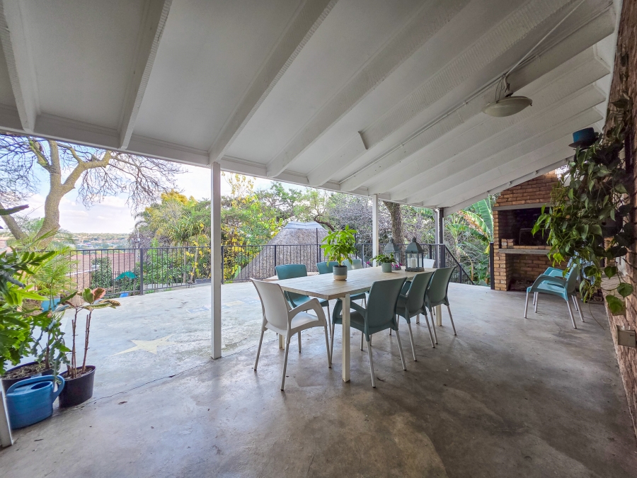 5 Bedroom Property for Sale in Faerie Glen Gauteng