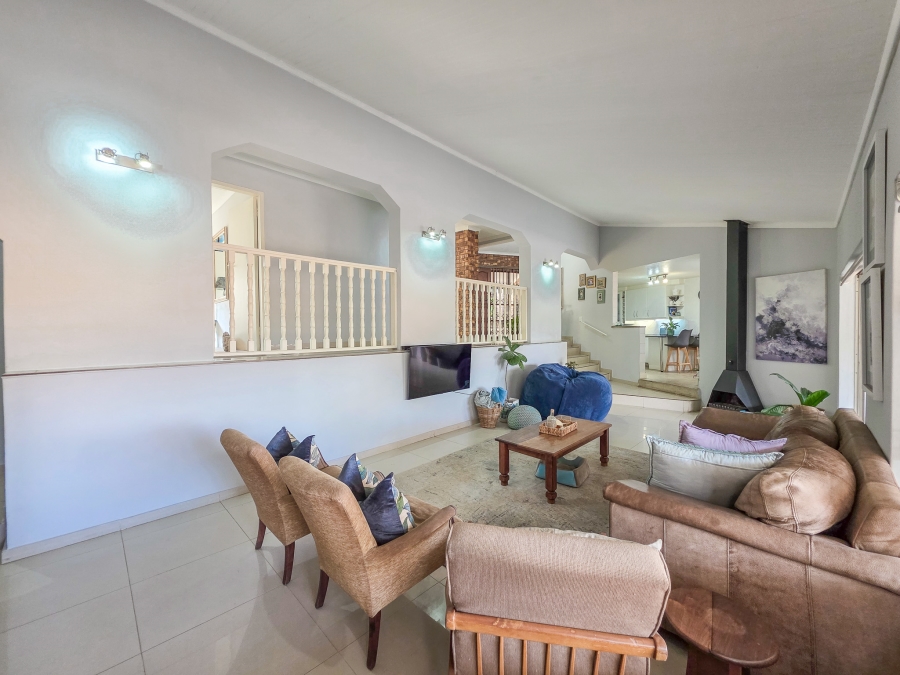 5 Bedroom Property for Sale in Faerie Glen Gauteng