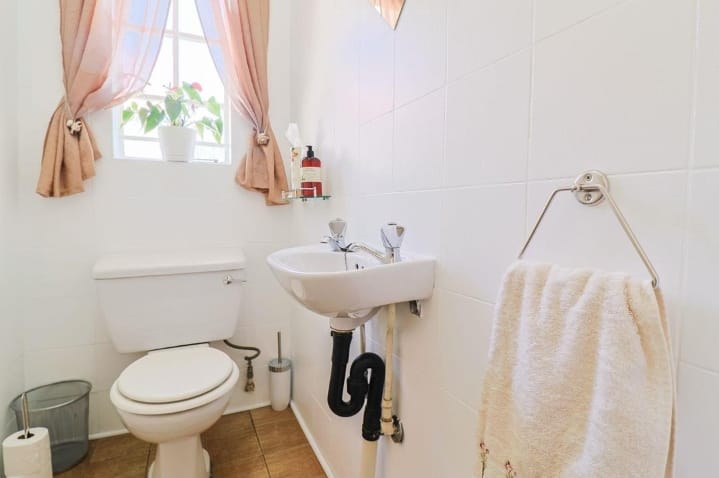 4 Bedroom Property for Sale in Brackenhurst Gauteng