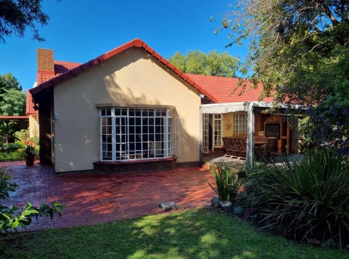 4 Bedroom Property for Sale in Brackenhurst Gauteng